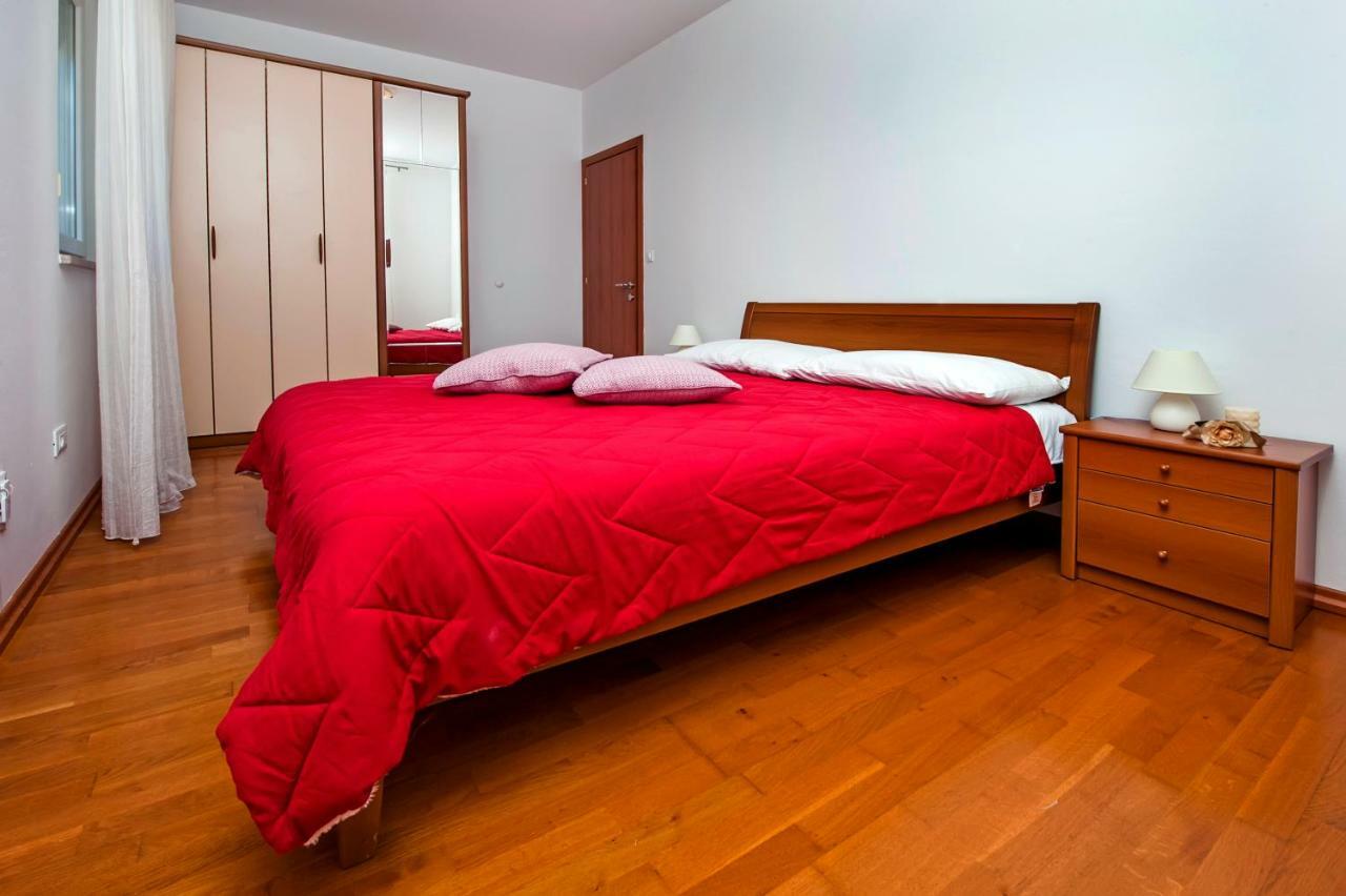 Massilia Apartment